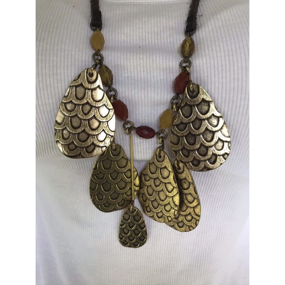 Unique Spectrum necklace brass